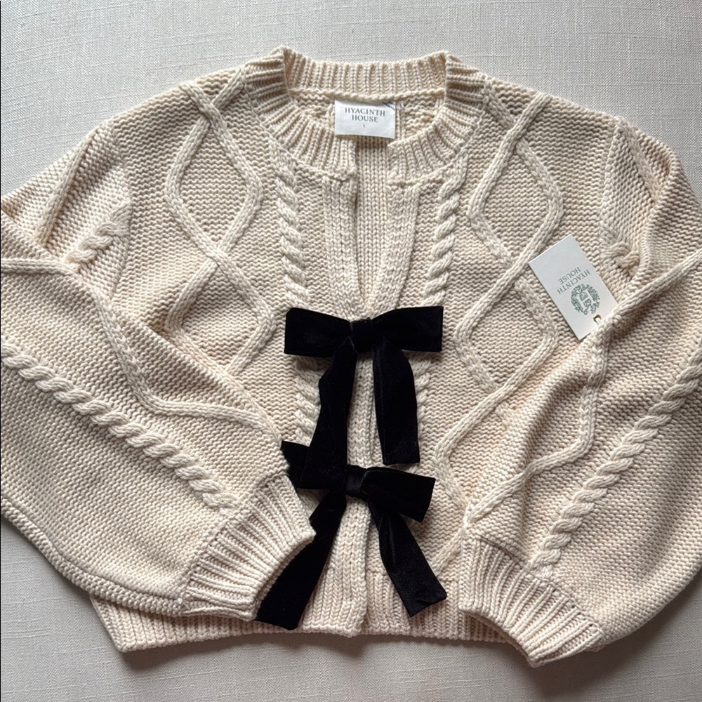 NWT Hyacinth House Velvet Bow Bea Cardigan - Picture 2 of 3